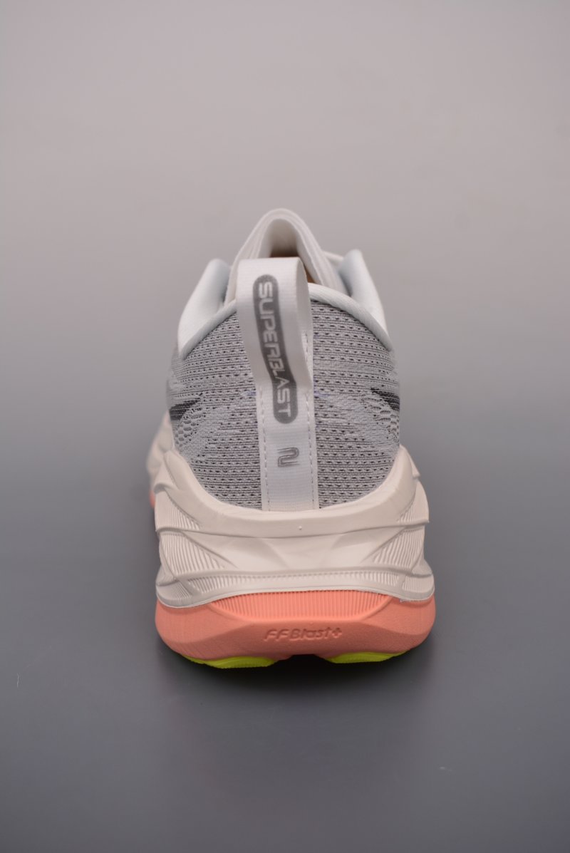 Asics Superblast 2 Paris view