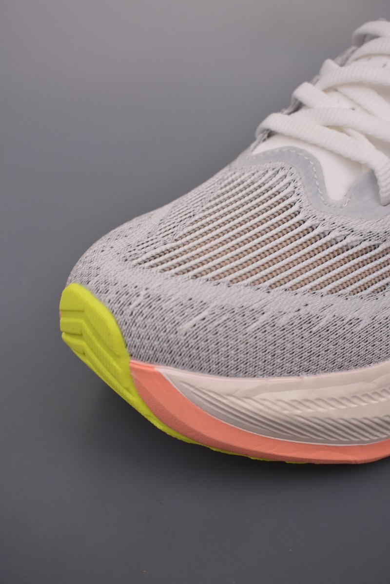 Asics Superblast 2 Paris view