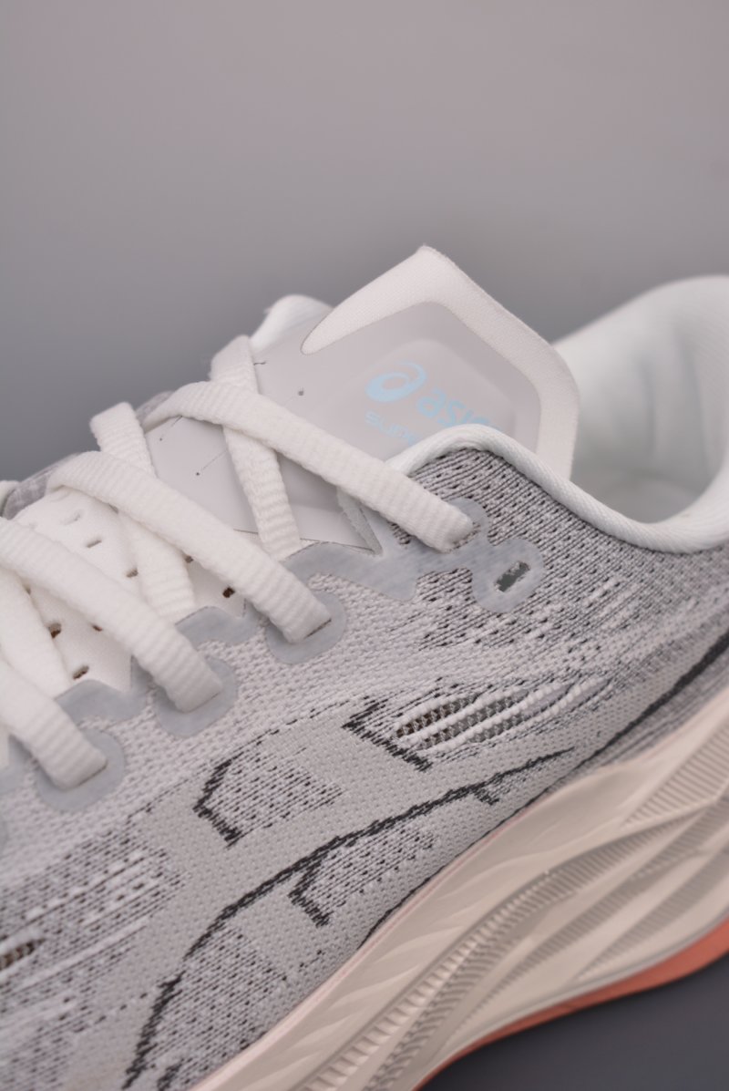 Asics Superblast 2 Paris view