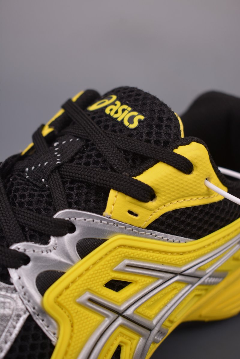 Asics Gel-Lyte SAGE view