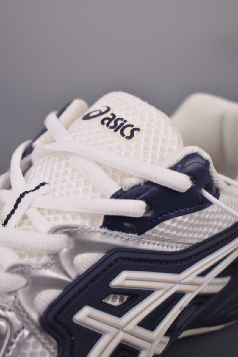 Asics Gel-Lyte SAGE view