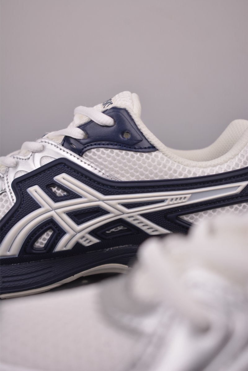 Asics Gel-Lyte SAGE view