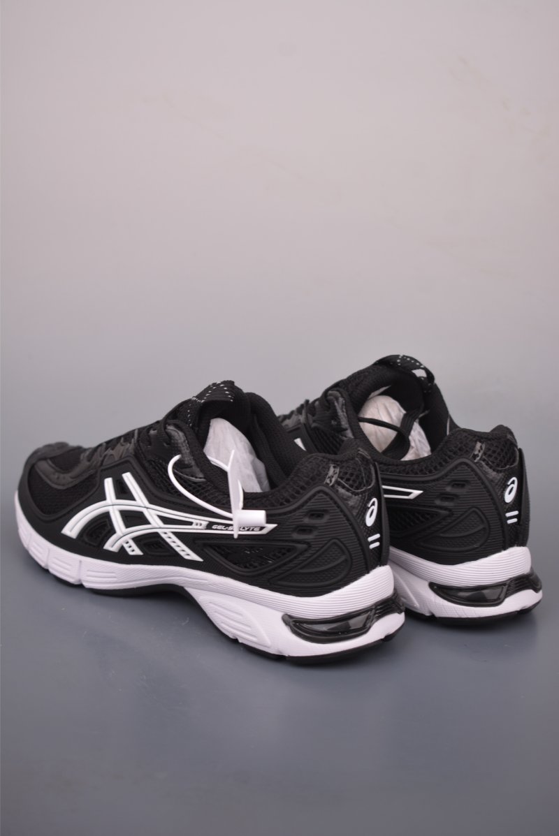 Asics Gel-Lyte SAGE view