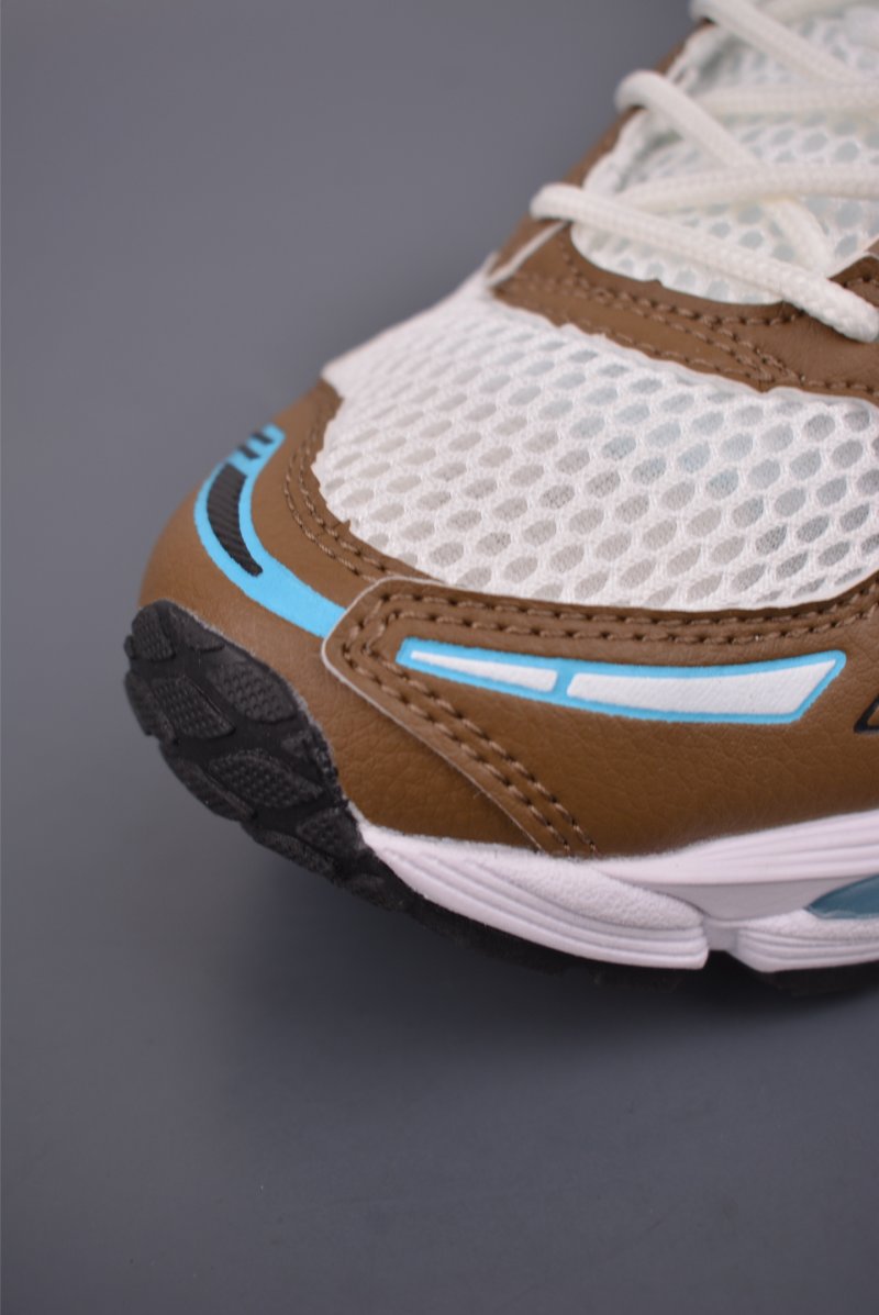 Asics Gel-Kayano 12.1 view