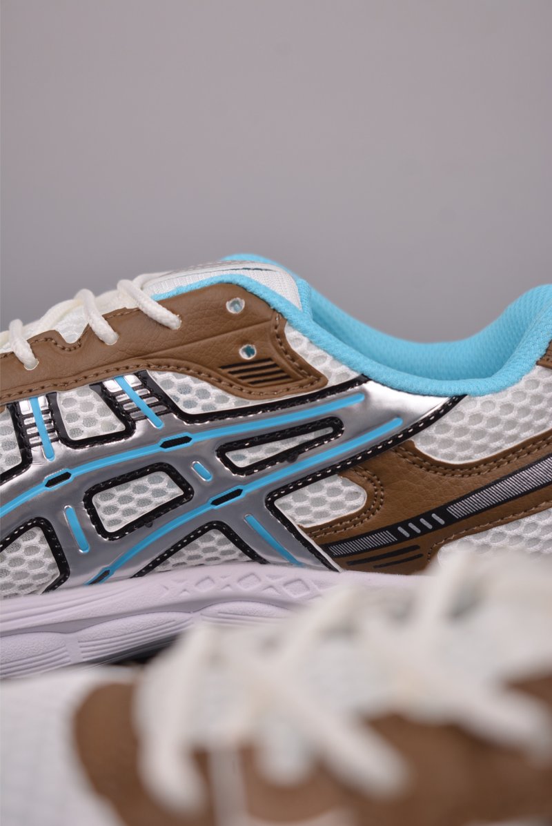 Asics Gel-Kayano 12.1 view