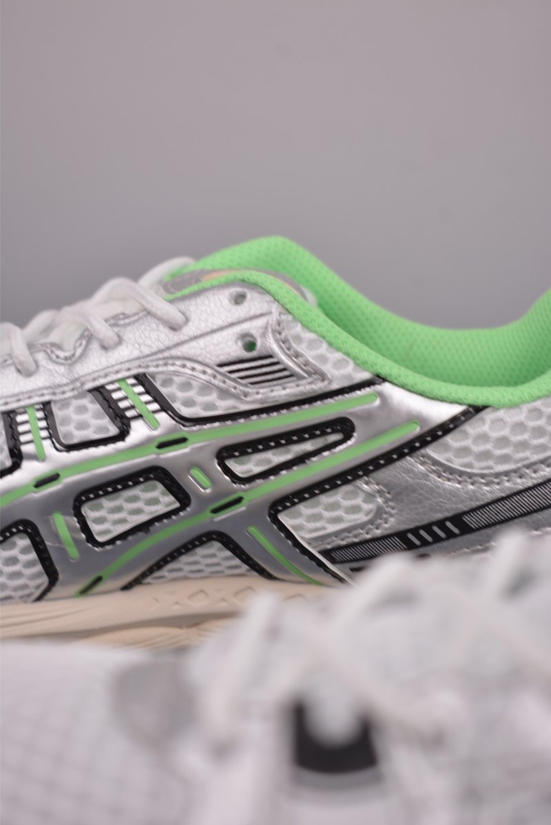 Asics Gel-Kayano 12.1 view