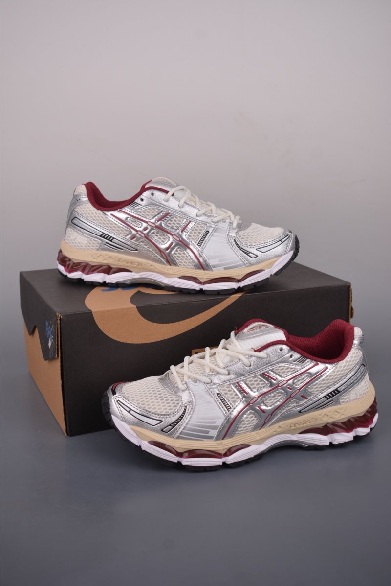 Asics Gel-Kayano 12.1 view