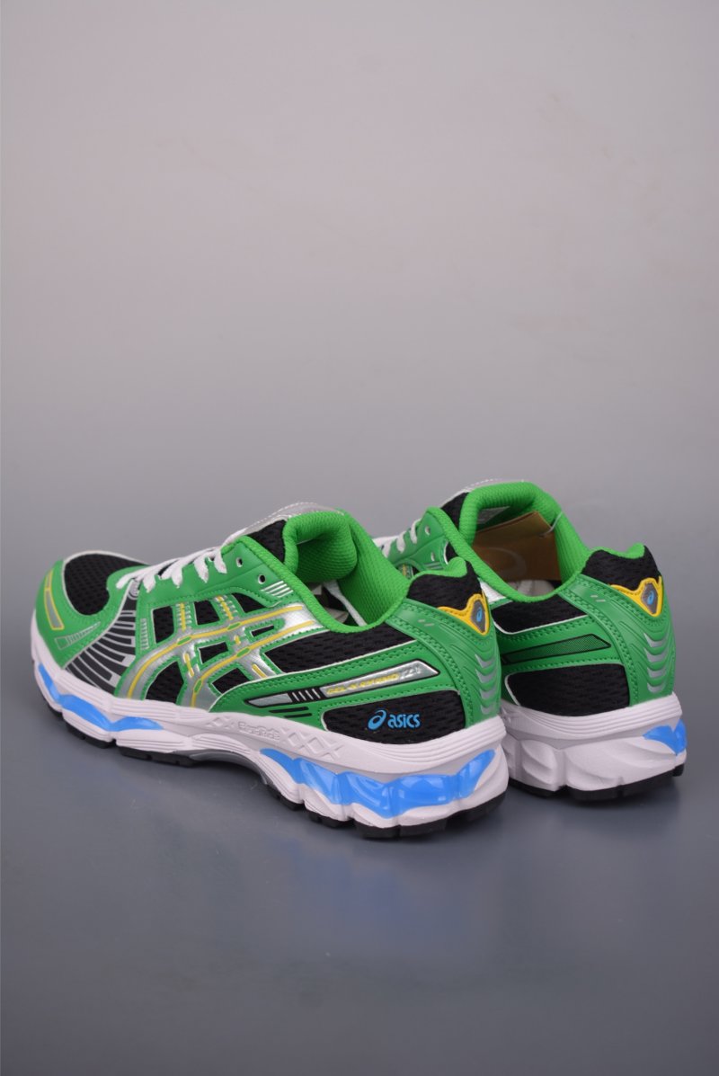 Asics Gel-Kayano 12.1 view