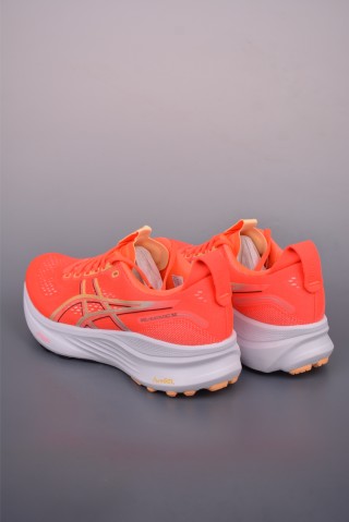 Asics Gel-Kayano 32 view 2