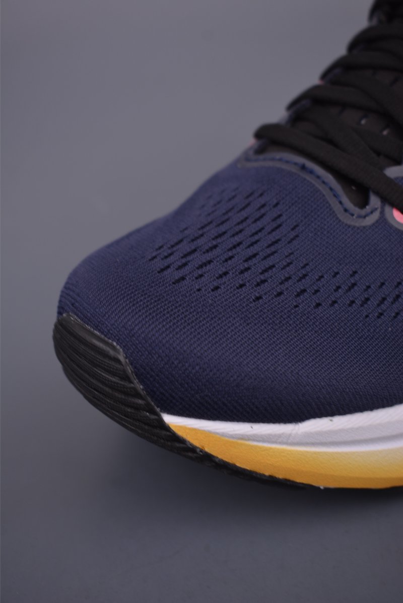 Asics Gel-Kayano 32 view