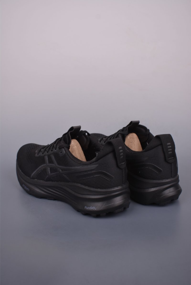 Asics Gel-Kayano 32 view