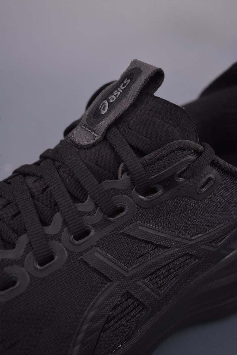 Asics Gel-Kayano 32 view