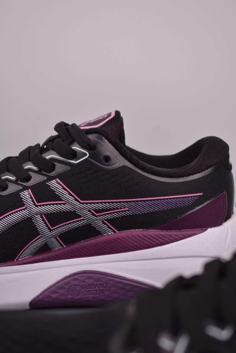 Asics Gel-Kayano 30 view