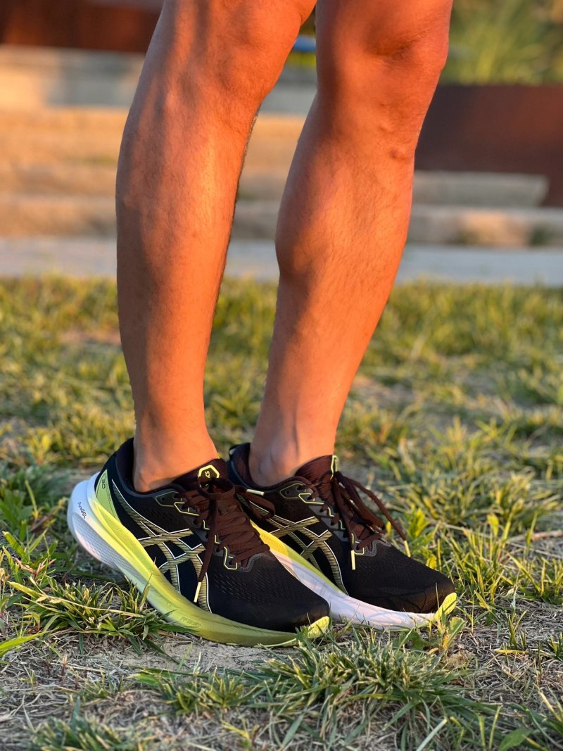 Asics Gel-Kayano 30 view