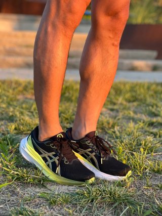 Asics Gel-Kayano 30 view 4