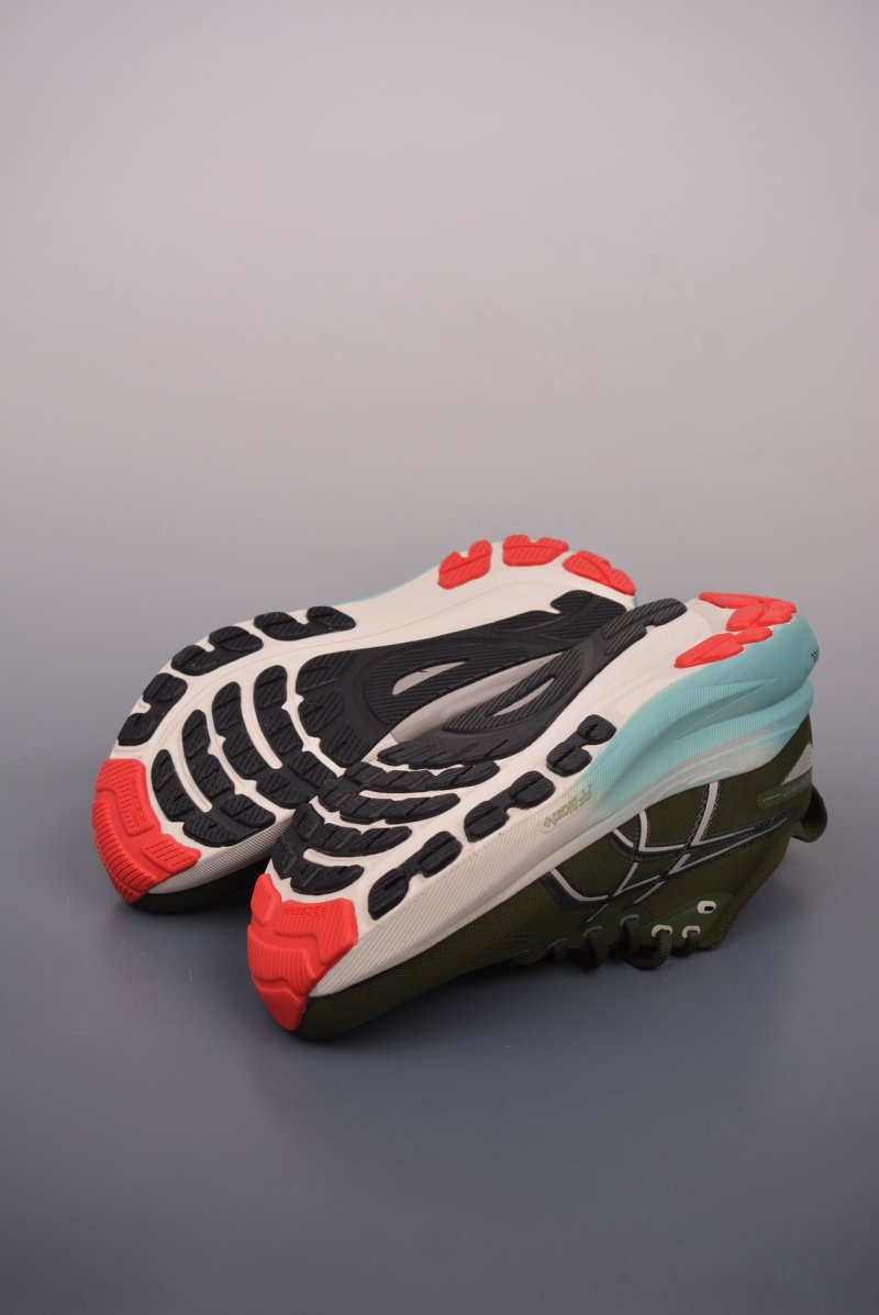 Asics Gel-Kayano 31 view