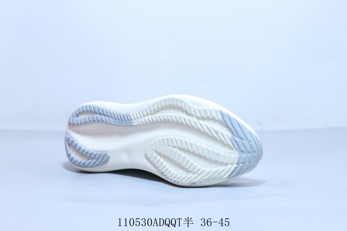 Asics Gel-Kayano 31 view