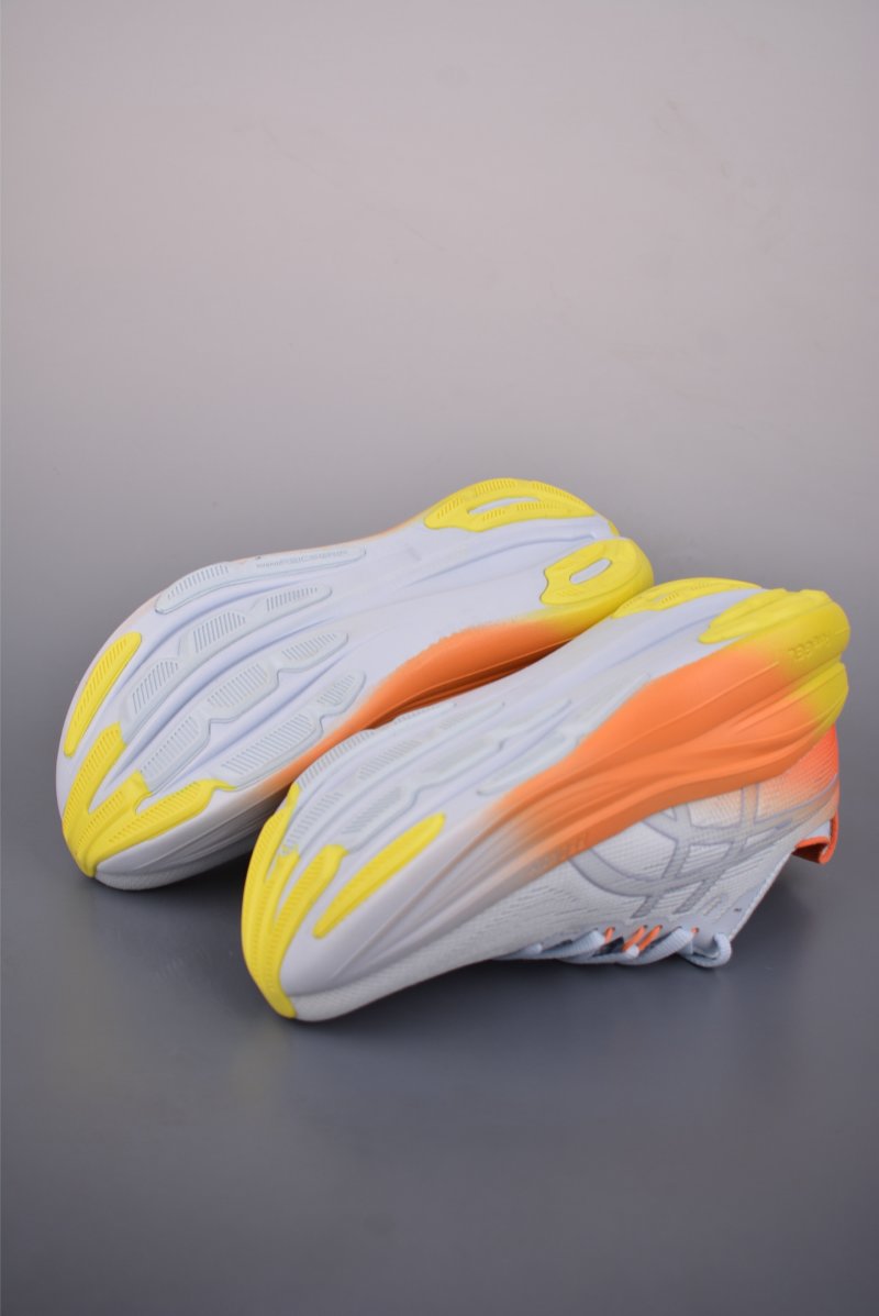 Asics Gel Nimbus 28 view
