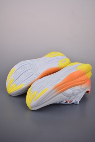 Asics Gel Nimbus 28 view 3
