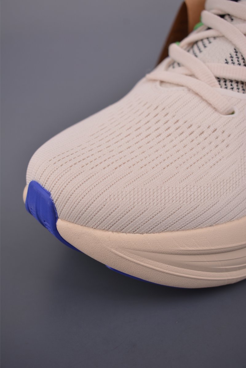 Asics Gel Nimbus 28 view