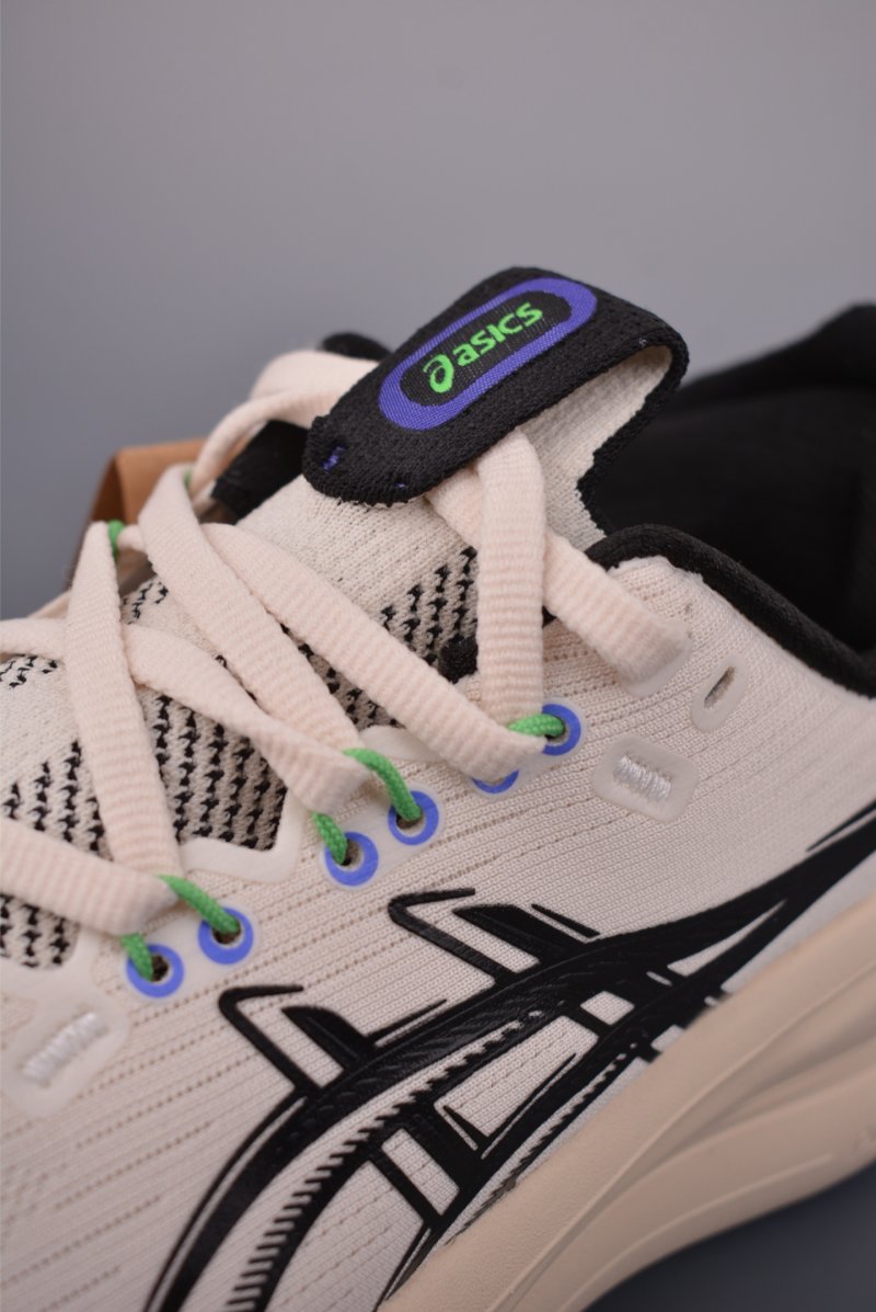 Asics Gel Nimbus 28 view