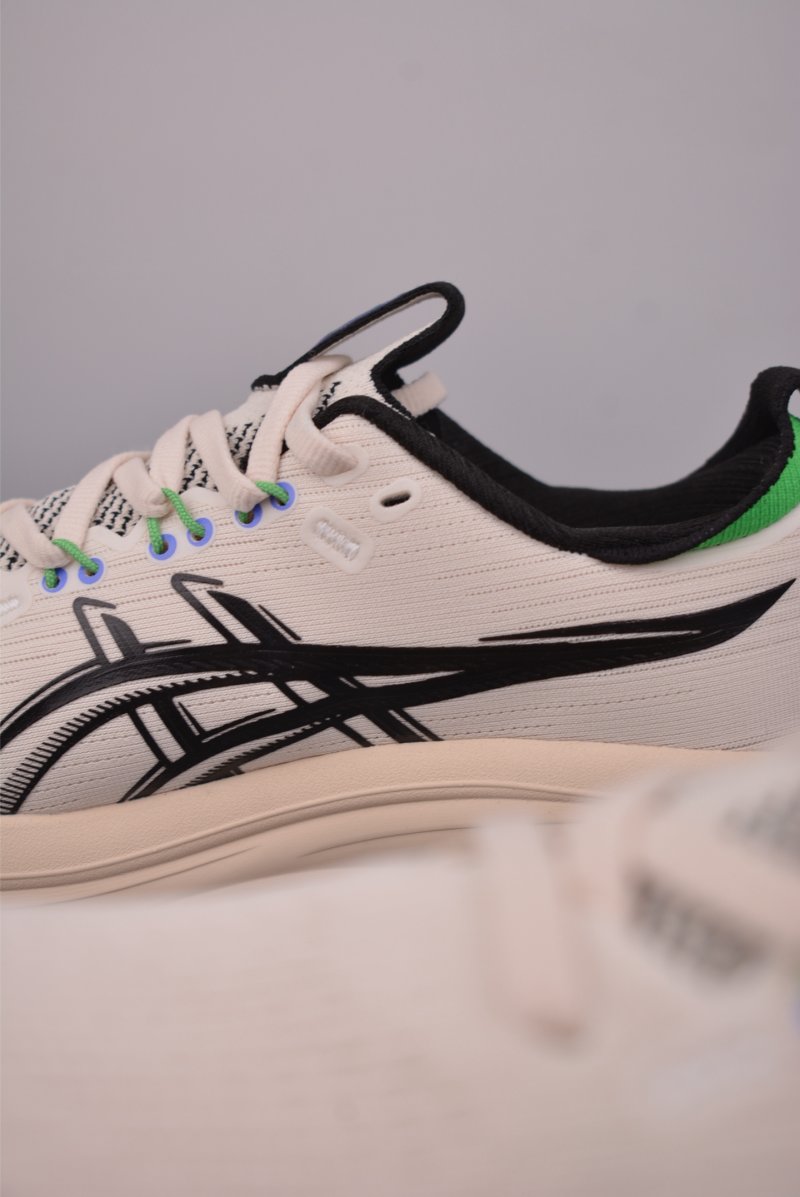 Asics Gel Nimbus 28 view