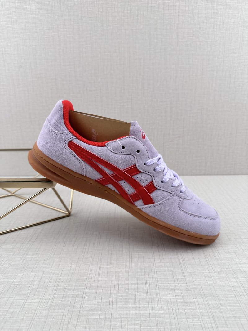 HAY x Asics Skyhand OG view