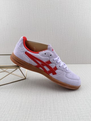 HAY x Asics Skyhand OG view 2