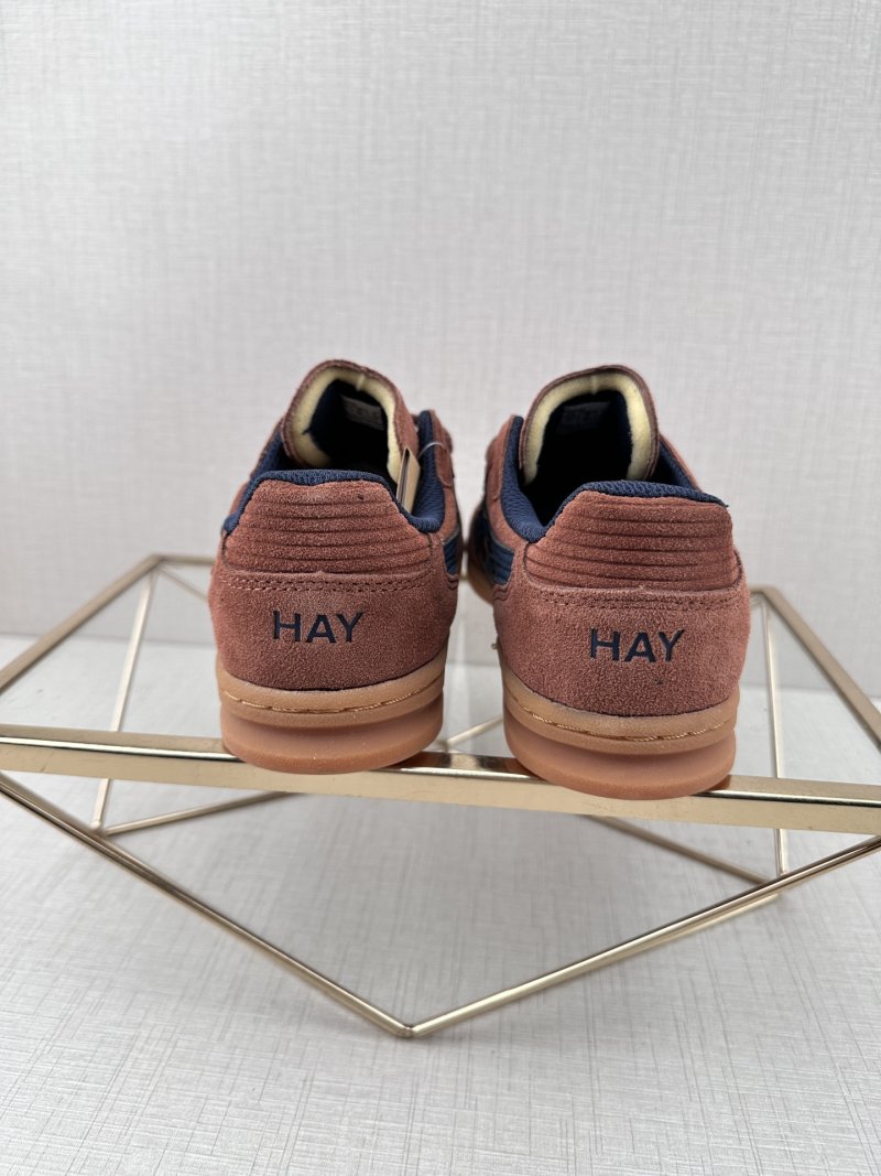 HAY x Asics Skyhand OG view
