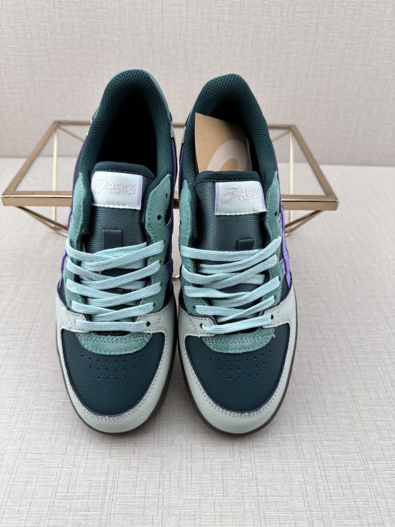 HAY x Asics Skyhand OG view