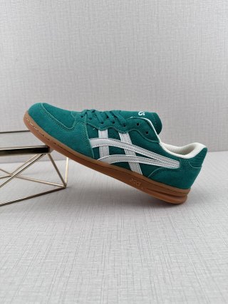 HAY x Asics Skyhand OG view 28