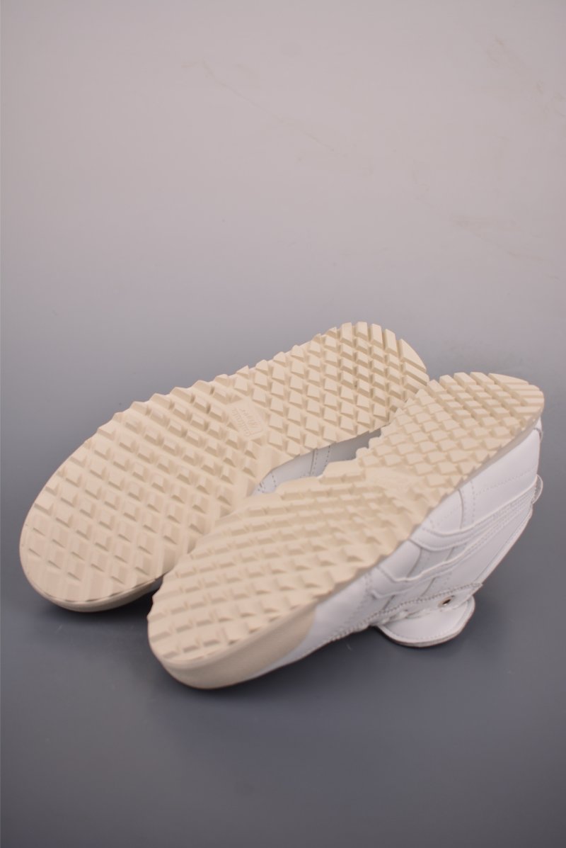 Asics Mexico 66 Golf view
