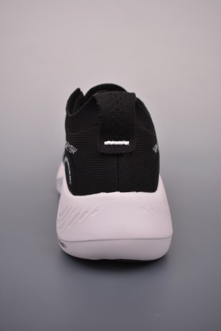Asics Nimbus Mirai Paris view 4