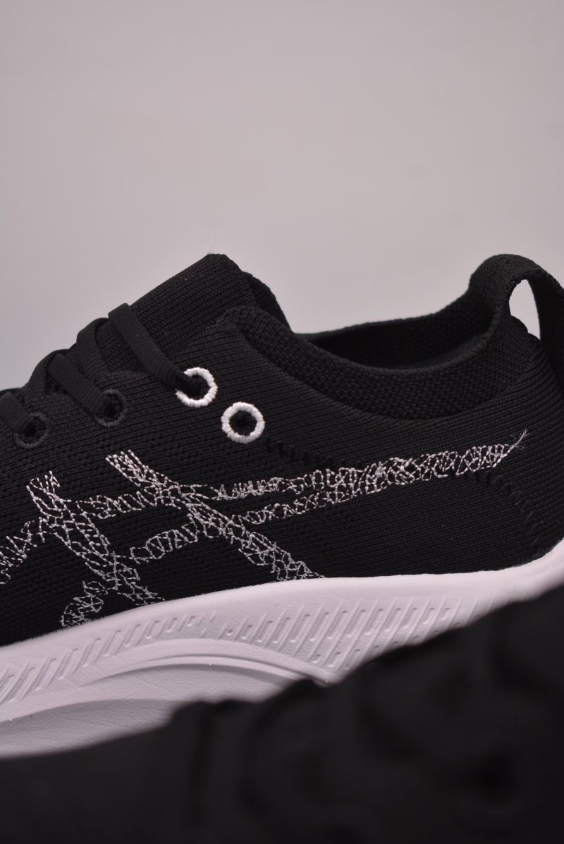 Asics Nimbus Mirai Paris view