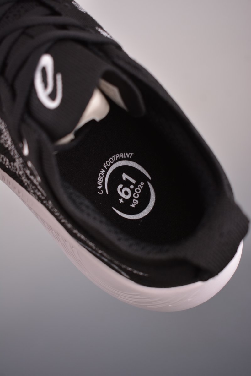 Asics Nimbus Mirai Paris view