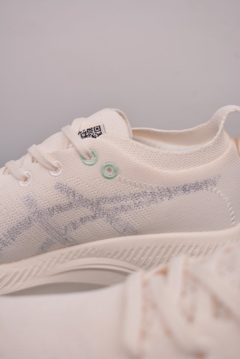 Asics Nimbus Mirai Paris view