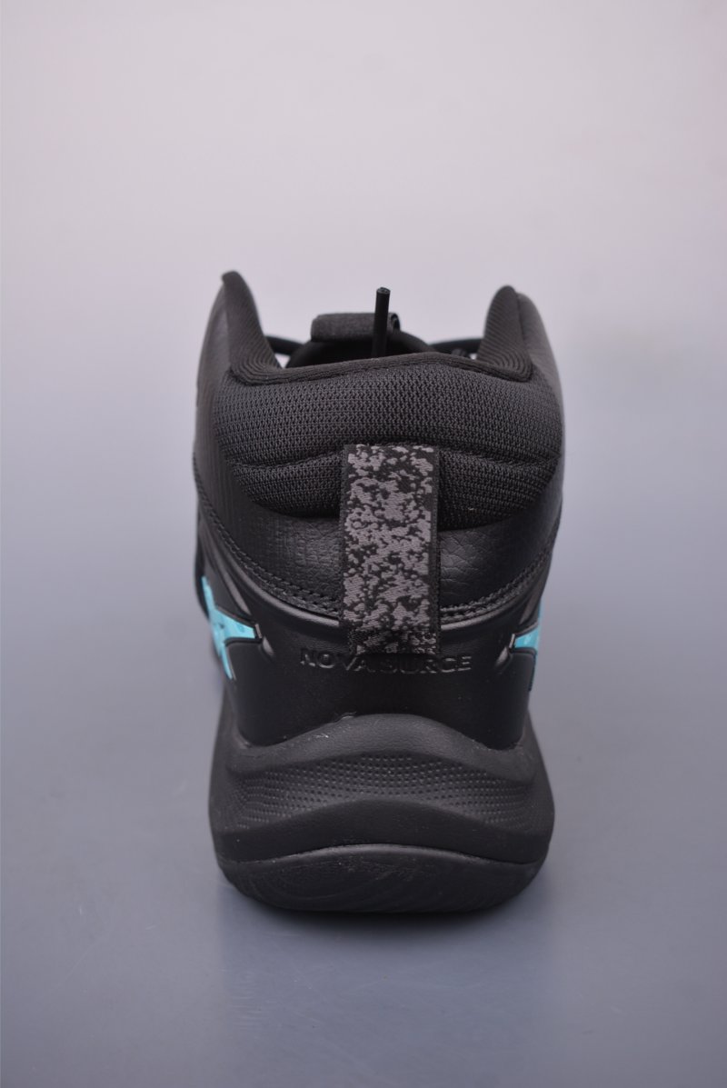 Asics Nova Surge 3 Paris view