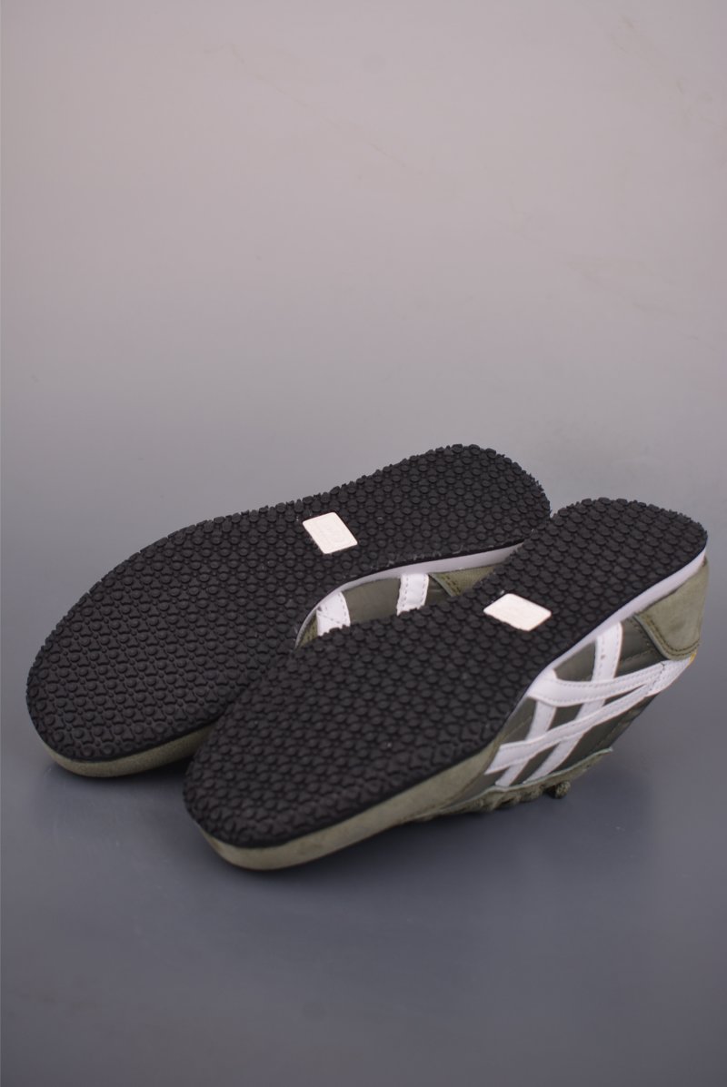 Asics Onitsuka Tiger Serrano view