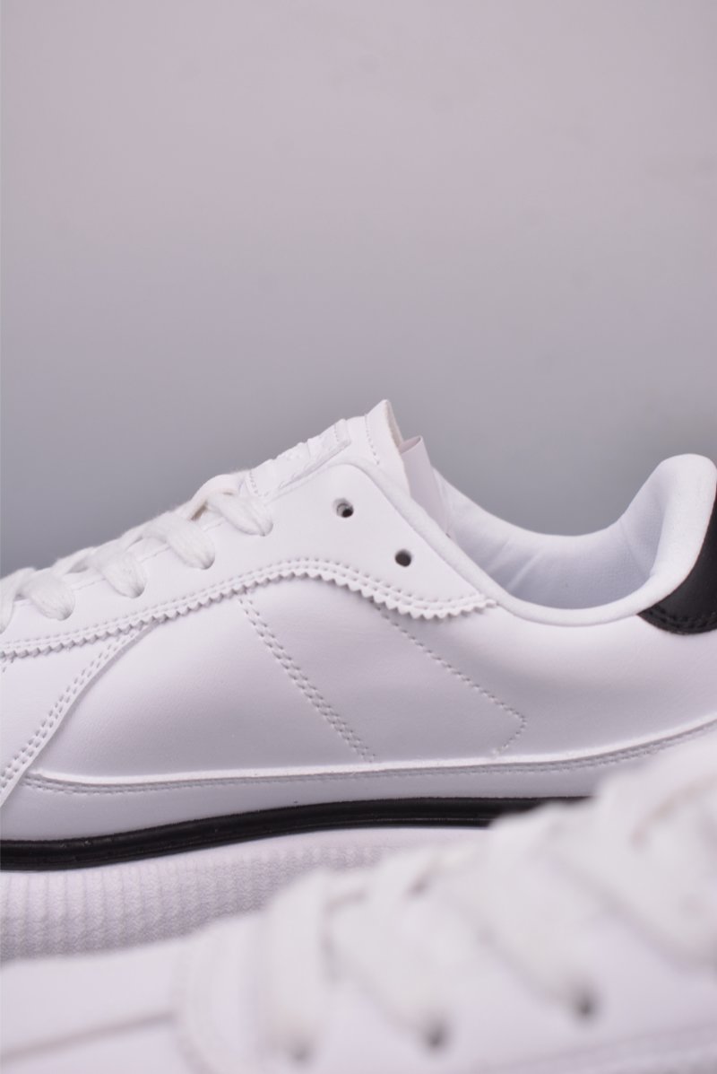 Asics Onitsuka Tiger Delecity view