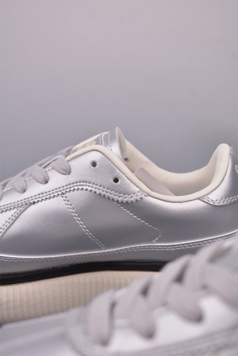 Asics Onitsuka Tiger Delecity view