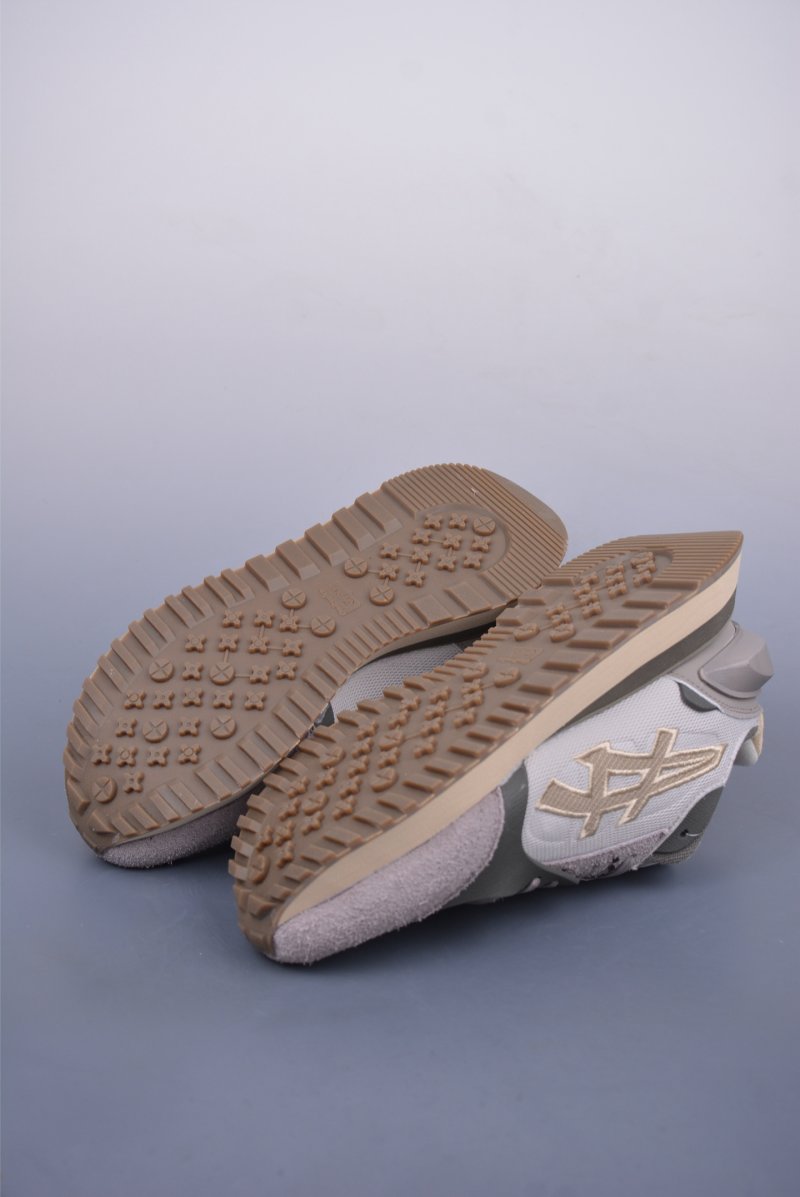 Asics Onitsuka Tiger MOAGE CO Low view