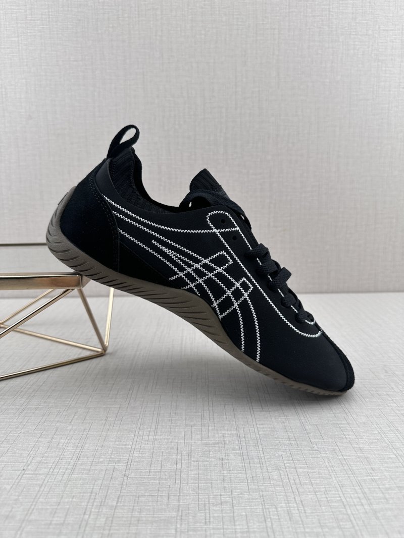 Asics Onitsuka Tiger Sclaw view