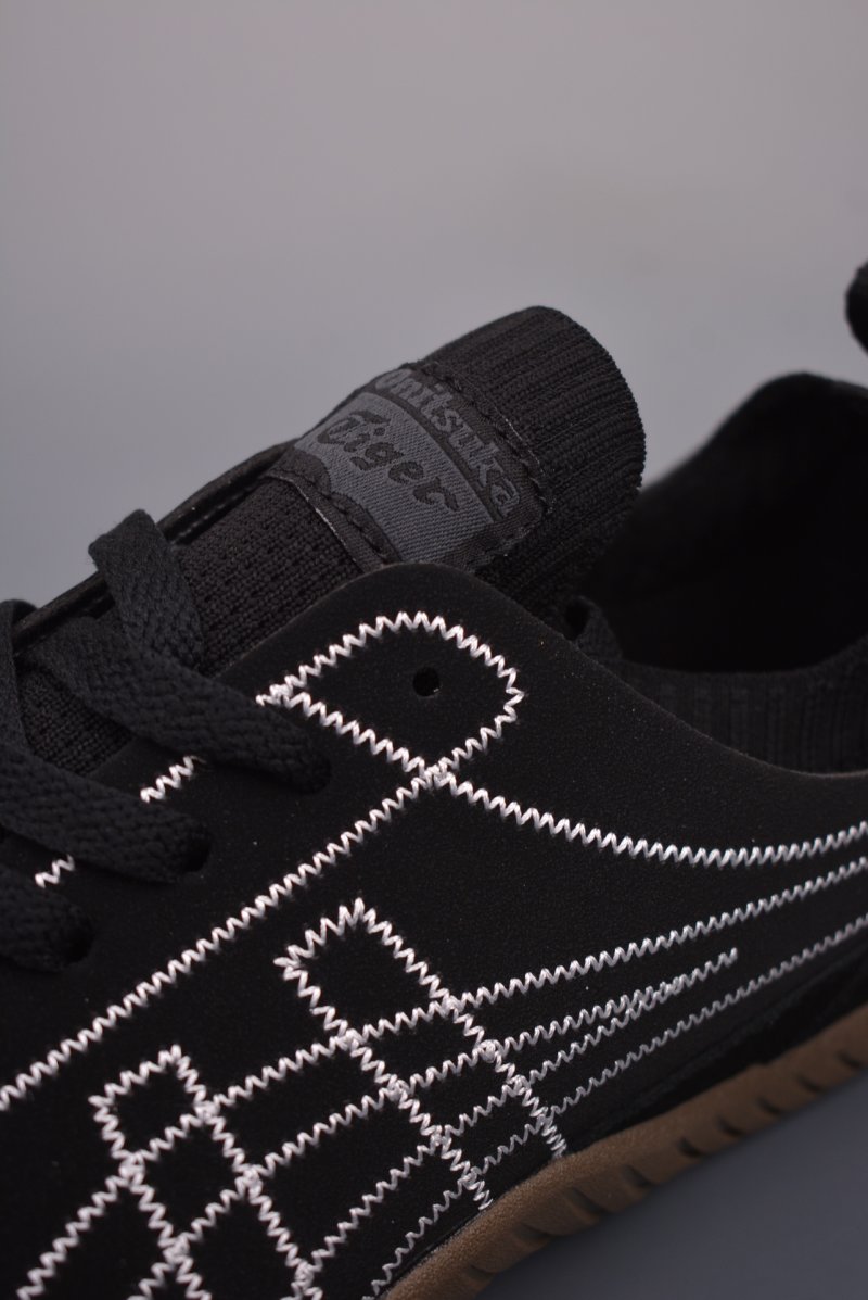 Asics Onitsuka Tiger Sclaw view