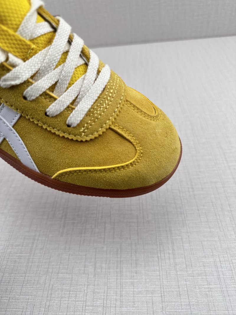 Asics Onitsuka Tiger Tokuten view