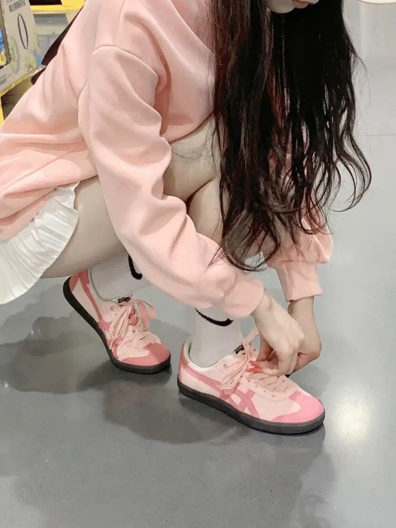 Asics Onitsuka Tiger Tokuten view