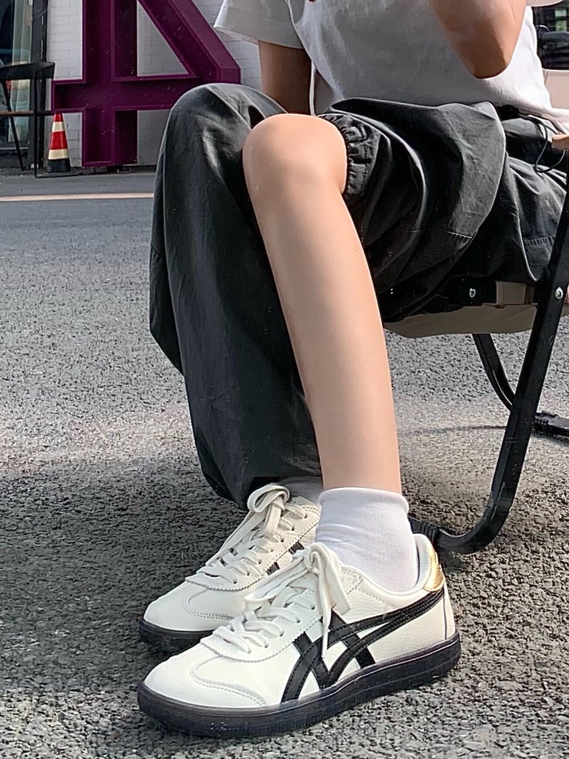 Asics Onitsuka Tiger Tokuten 'Gold'