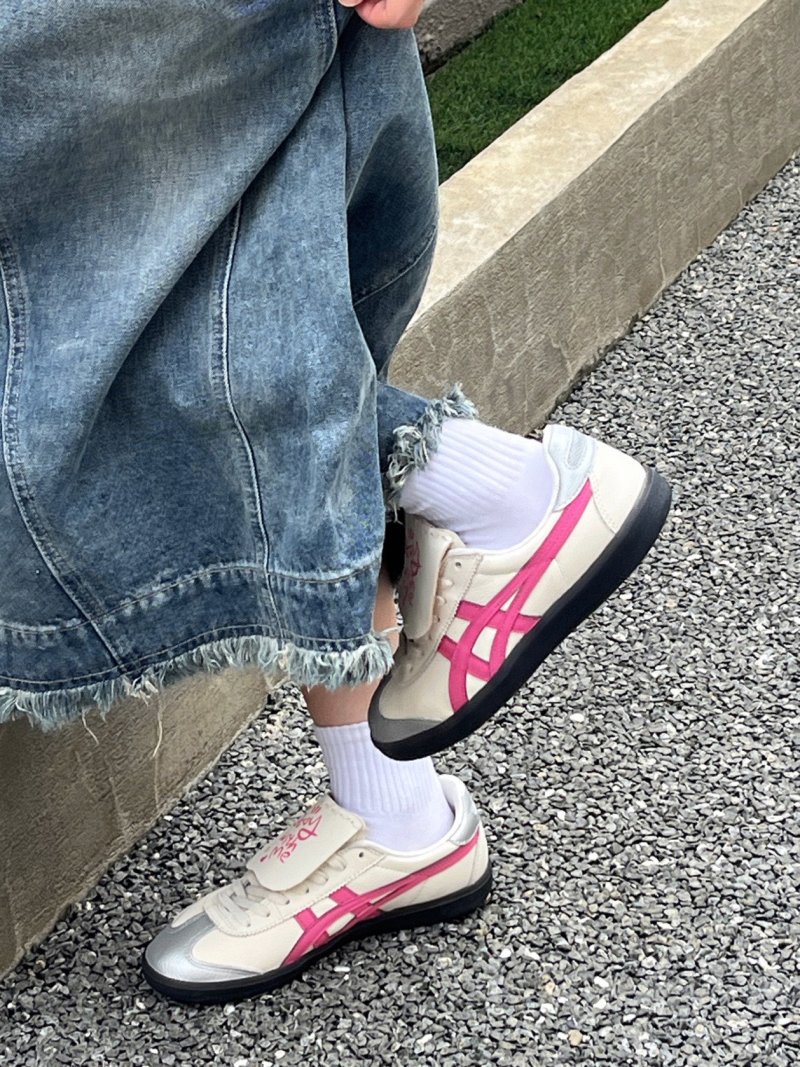 Asics Onitsuka Tiger Tokuten 'Gold' view