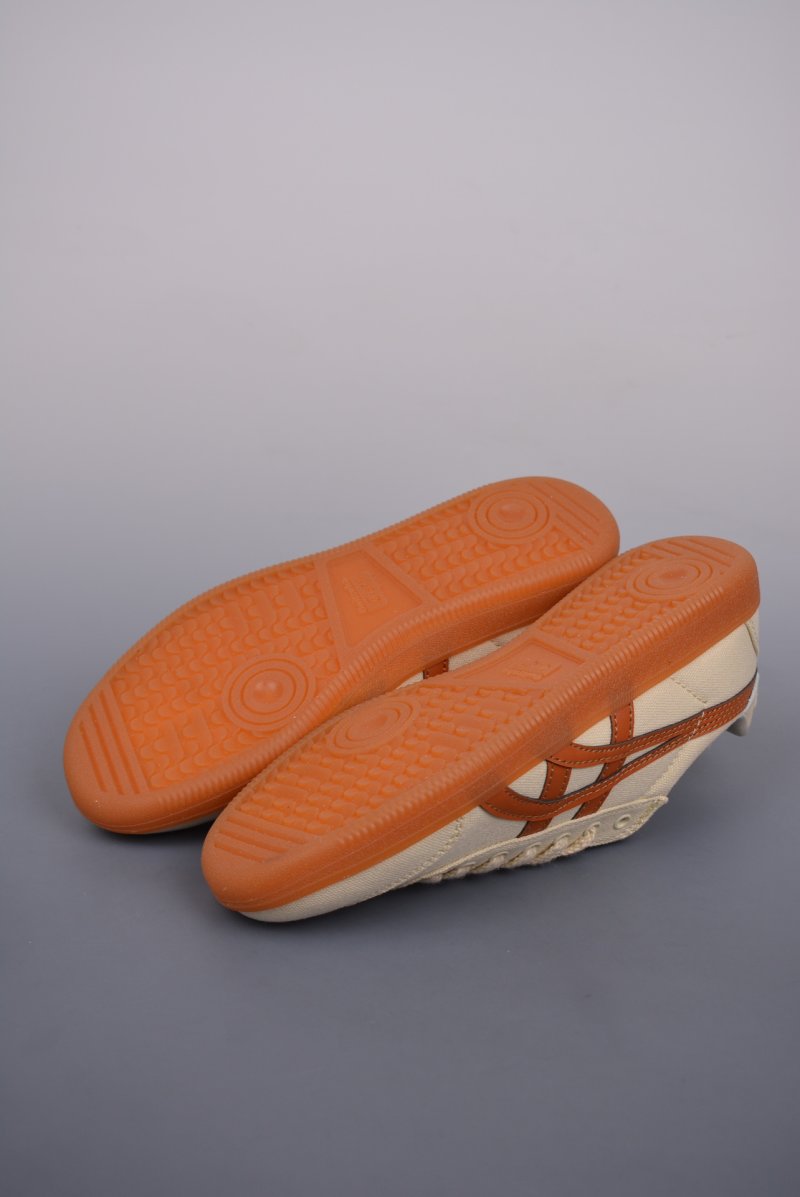 Asics Onitsuka Tiger Tokuten view