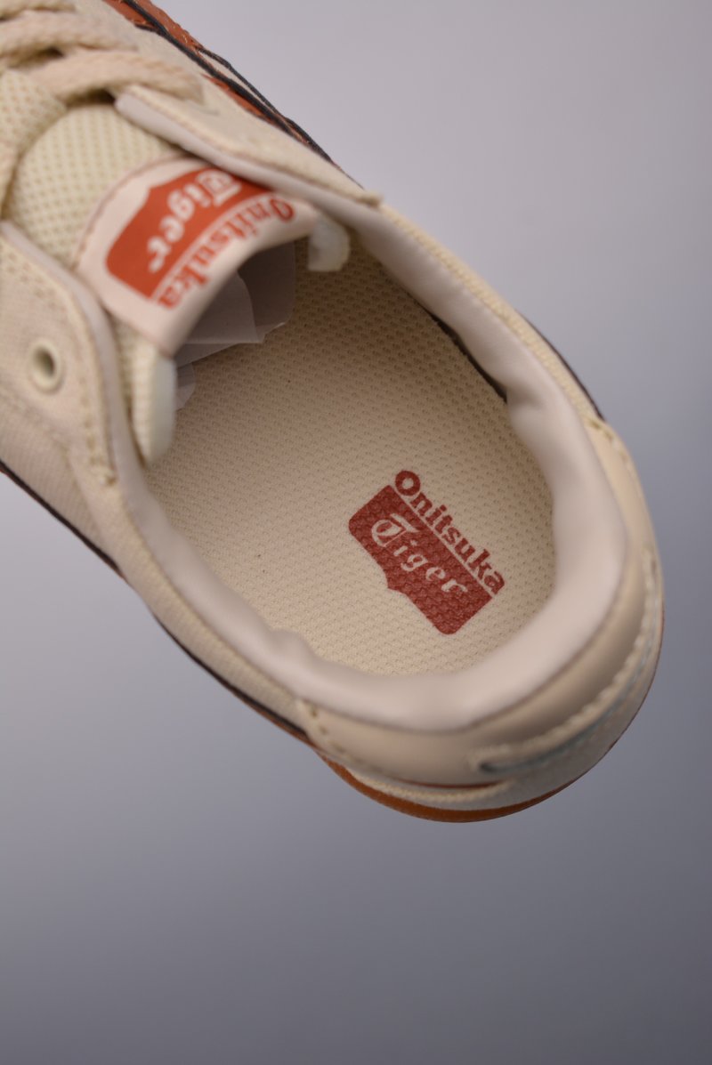 Asics Onitsuka Tiger Tokuten view