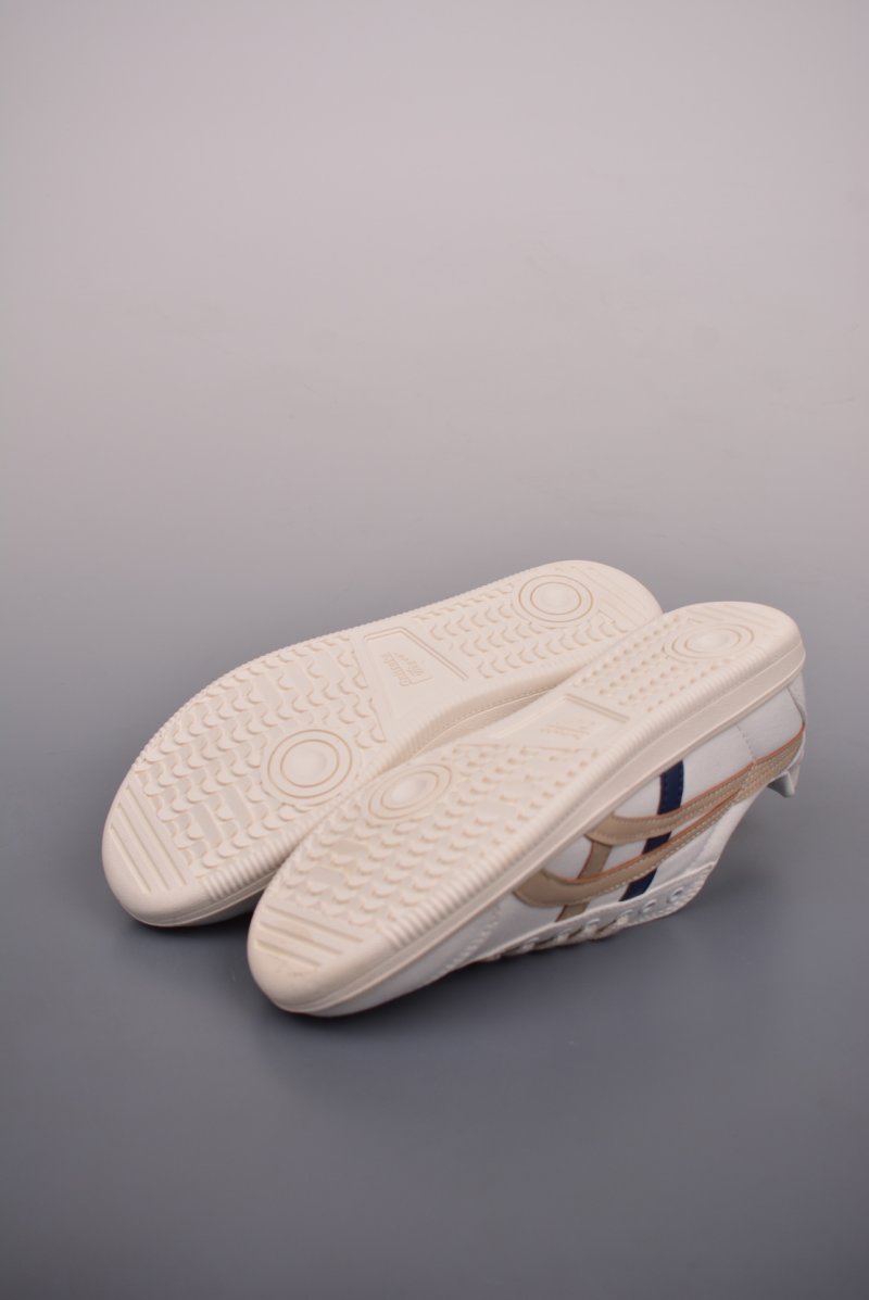 Asics Onitsuka Tiger Tokuten view
